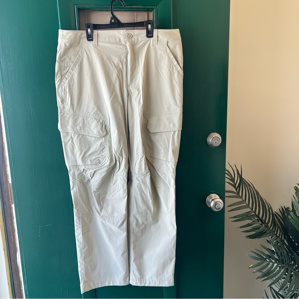 Under Armour Men's Light Tan Cargo Pants